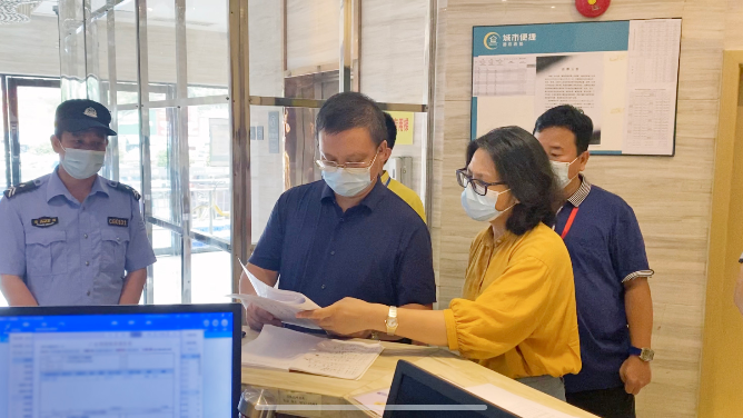 威廉希尔中文
：纪检监察干部奋战一线 精准监督助力疫情防控